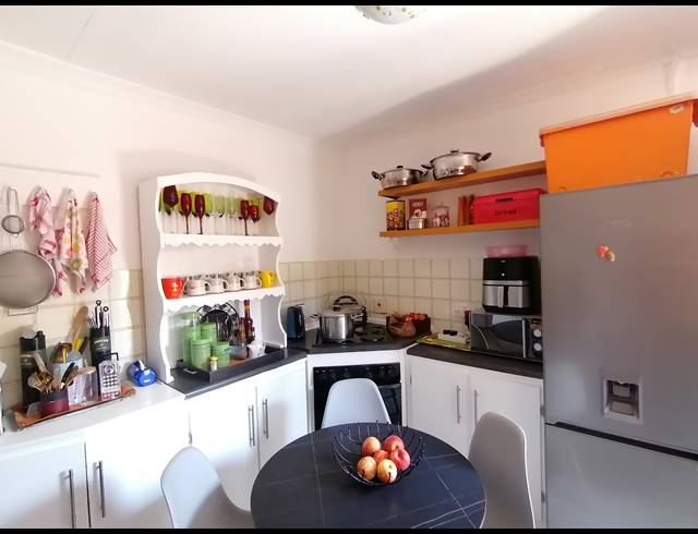 2 BEDROOM FREESTANDING FOR SALE IN KANANA